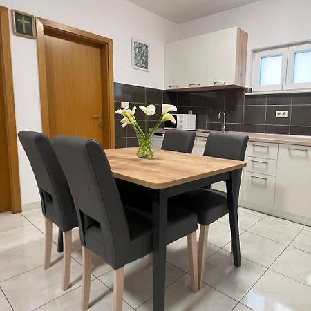 Apartman Krsticevic Metković Exterior foto